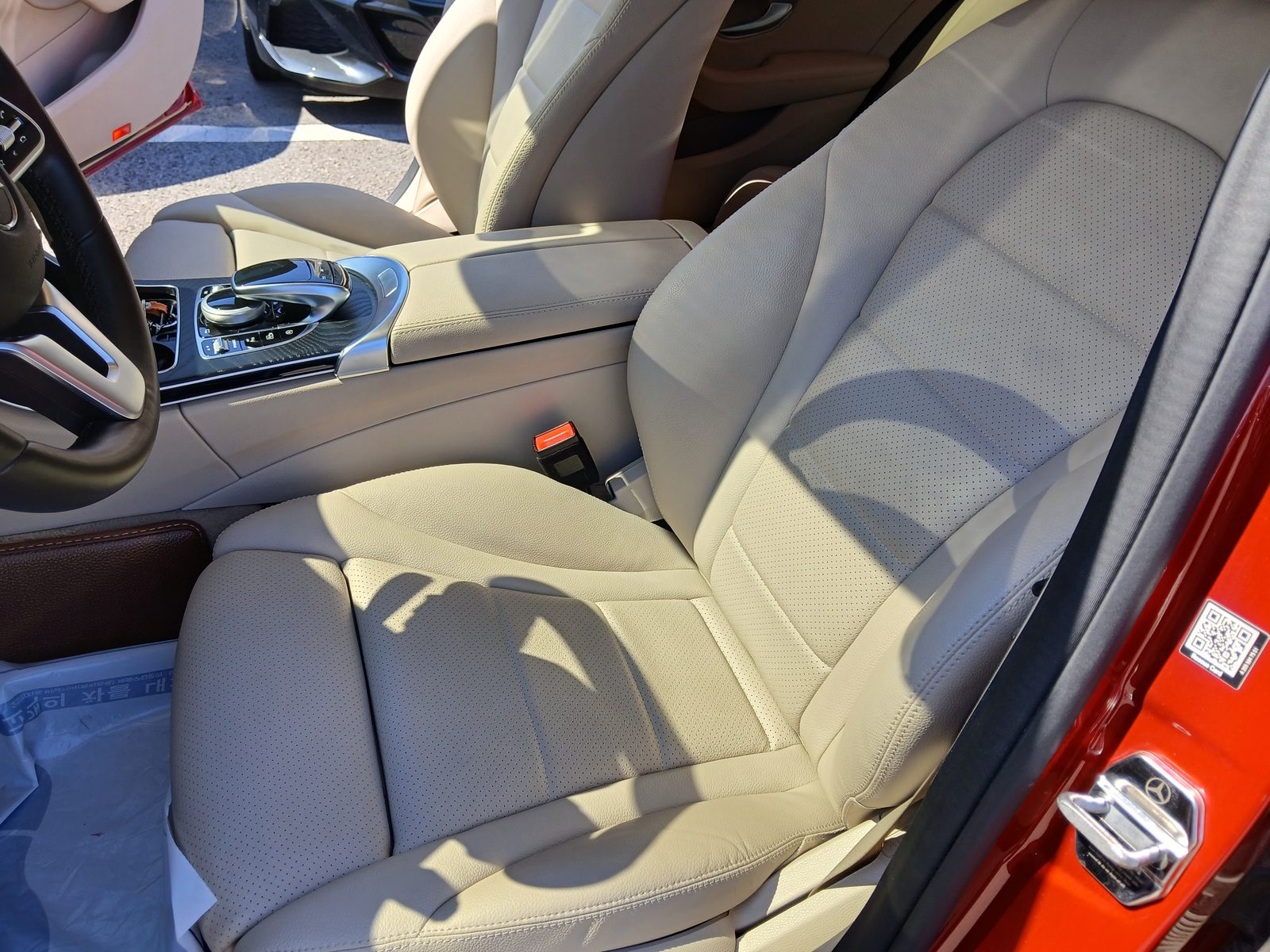 Interior · dash